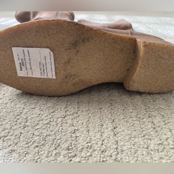 OVER THE KNEE DISTRESSED LEATHER BOOTS WITH WORN CREPE SOLE - Picture 6 of 6